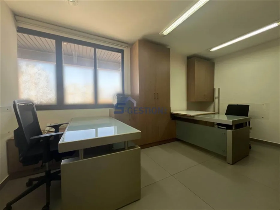Office for Rent in Horch Tabet