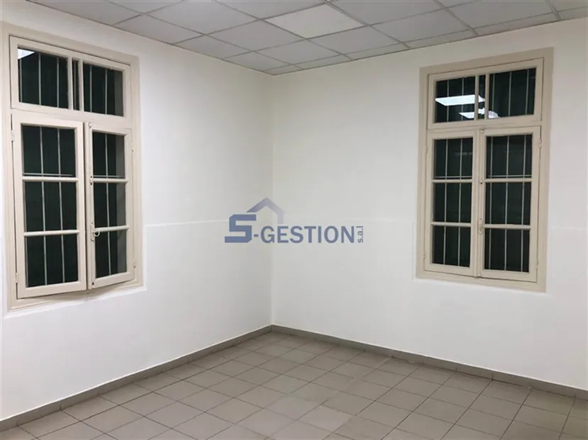 Office for Rent in Ras Beyrouth — الصورة 5