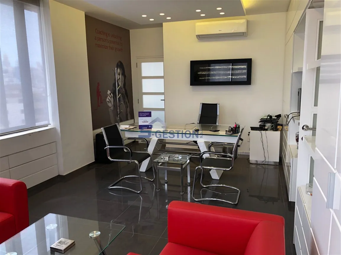 Office for Rent in Jdeideh — الصورة 5