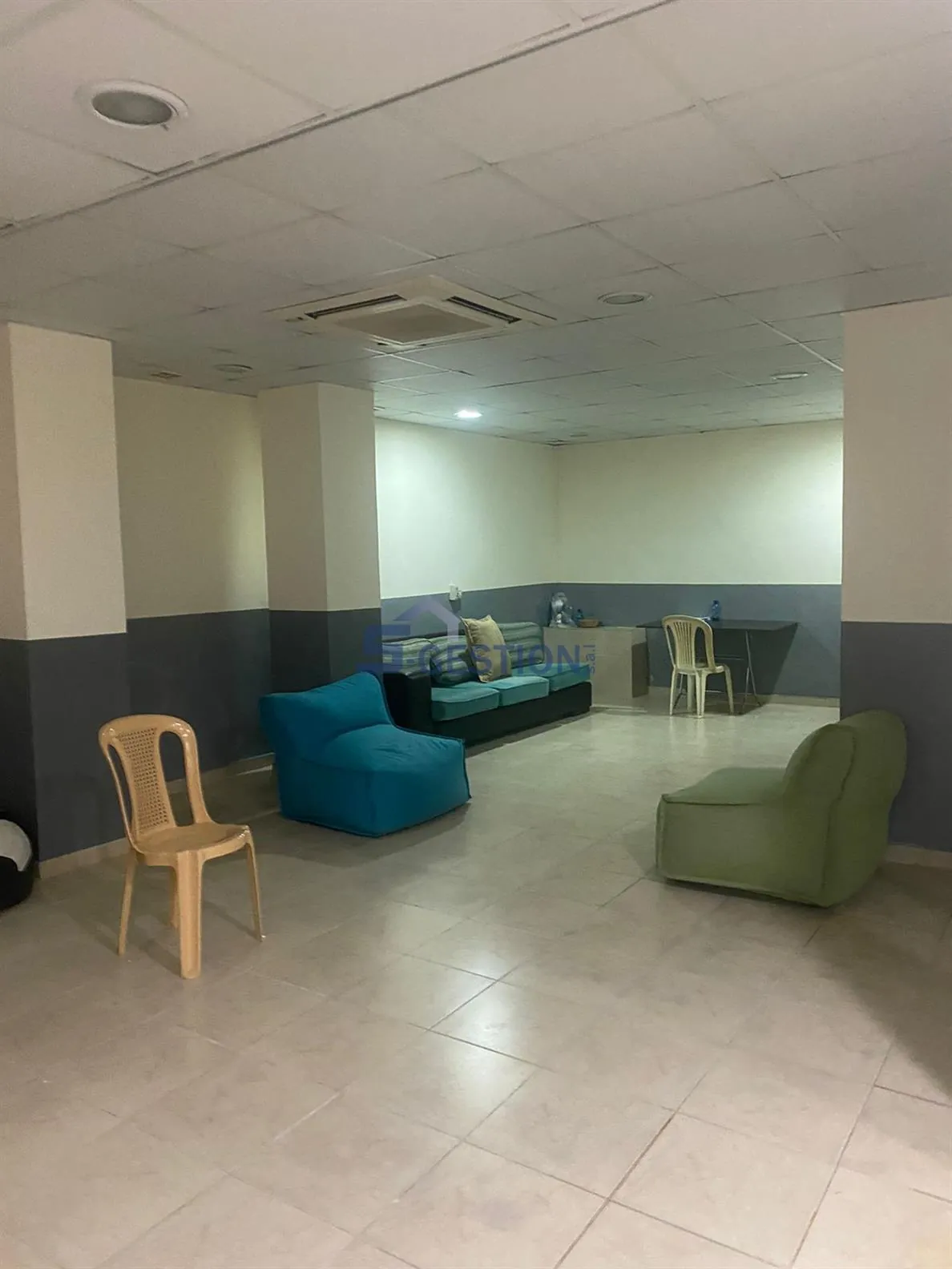 Depot for Rent in Badaro — الصورة 4