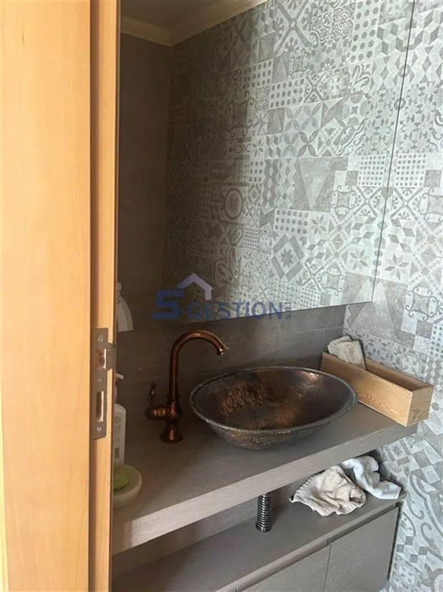 Apartment for Rent Furnished in Achrafieh — الصورة 3
