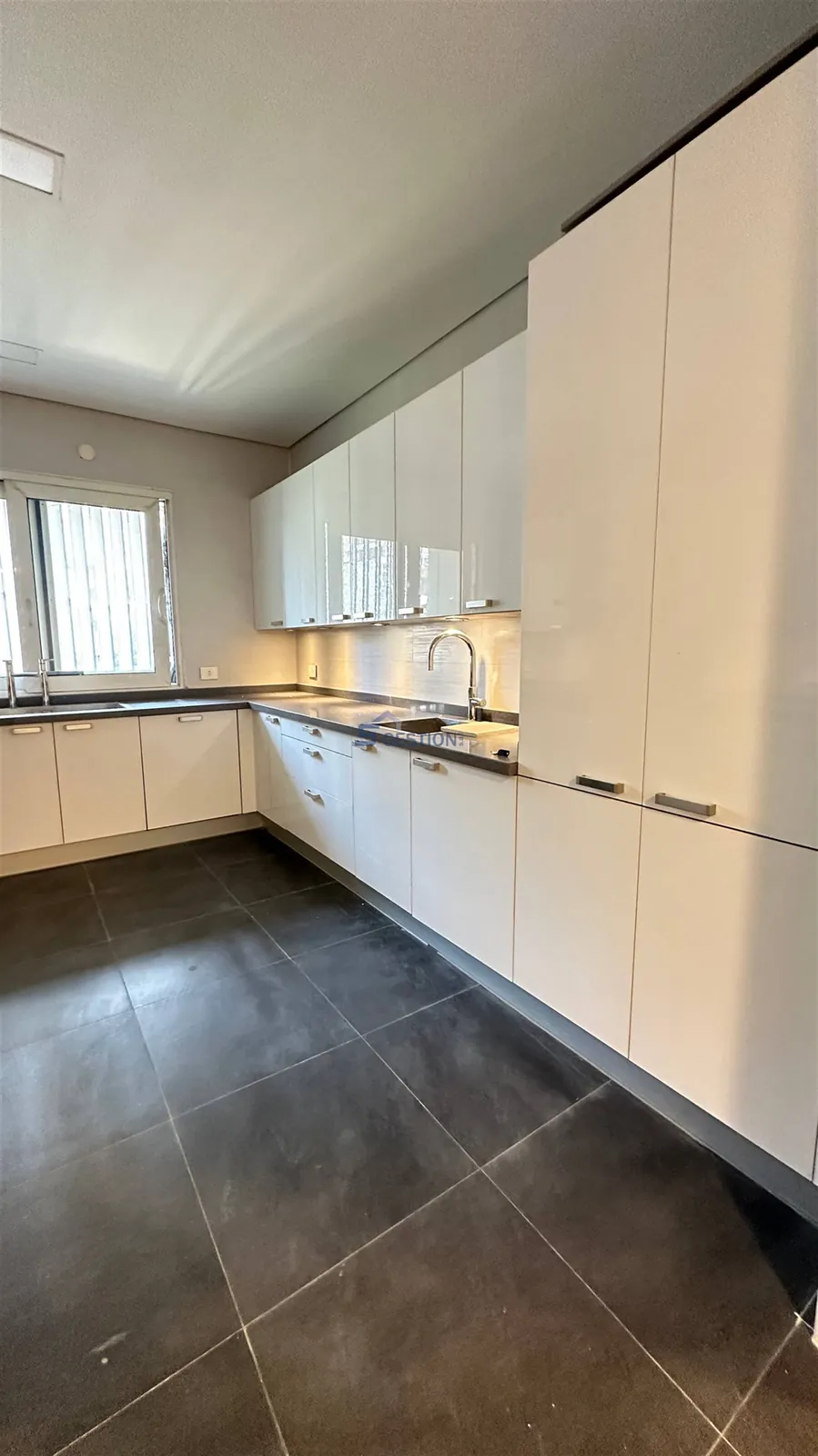 Apartment for Rent in Achrafieh — الصورة 2