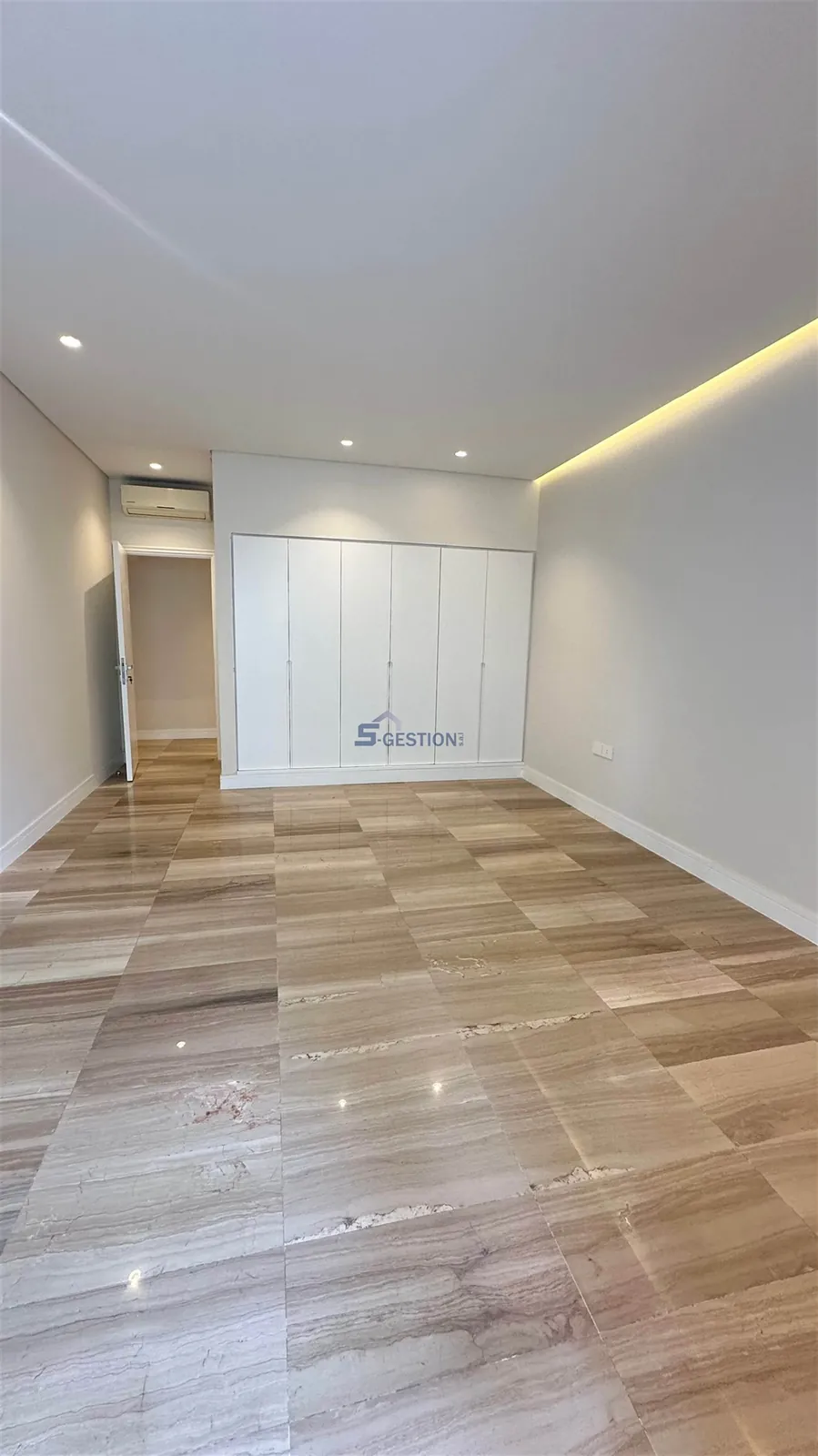 Apartment for Rent in Achrafieh — الصورة 3