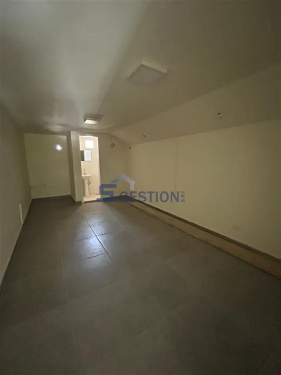 Shop Commercial Premises for Rent in Sin El-Fil — الصورة 5