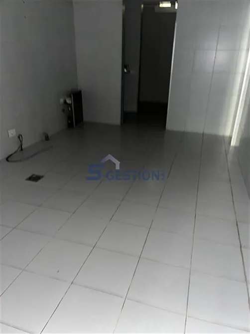 Shop Commercial Premises for Rent in Achrafieh — الصورة 2