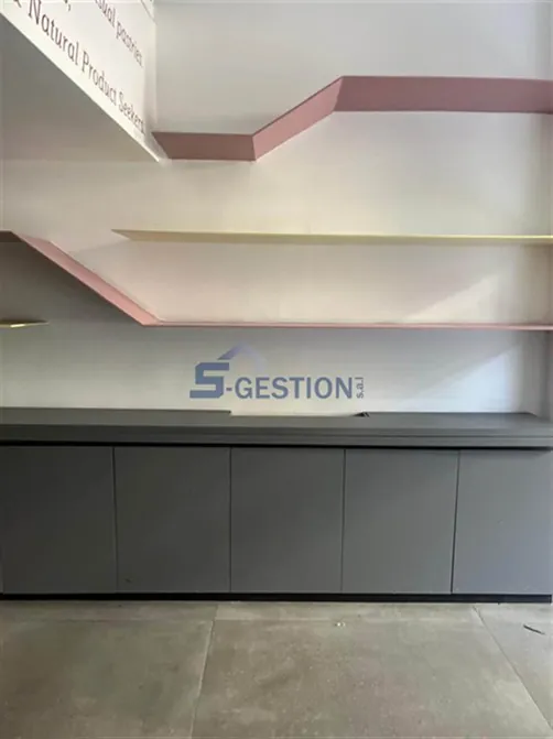 Shop Commercial Premises for Rent in Achrafieh — الصورة 4