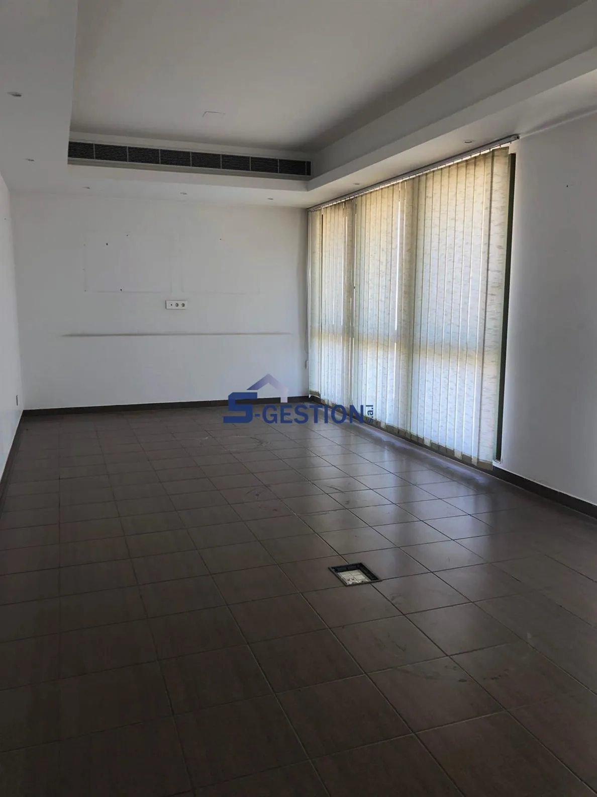 Office for Rent in Achrafieh — الصورة 3