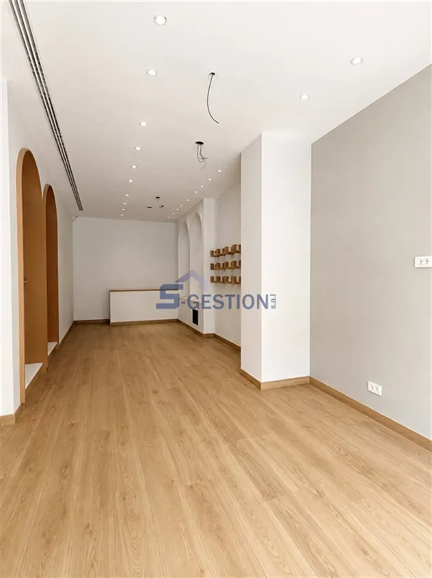 Shop Commercial Premises for Rent in Down Town — photo 2