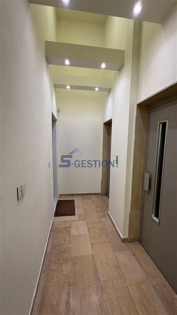 Office for Rent in Achrafieh — الصورة 3