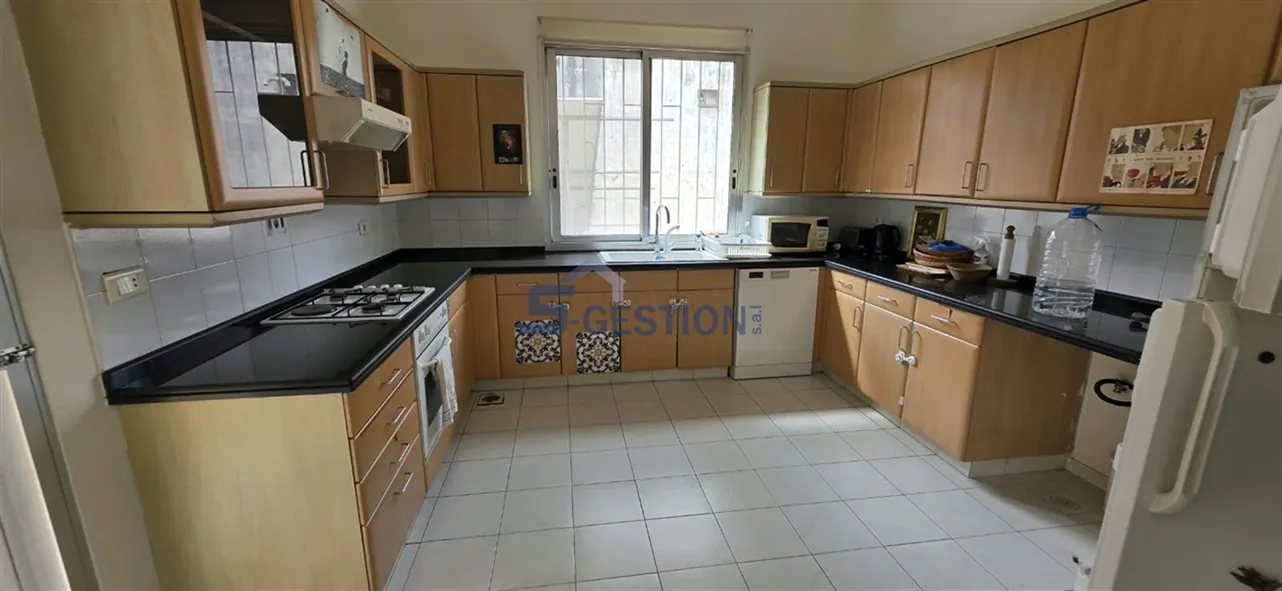 Apartment for Rent Furnished in Achrafieh — الصورة 5
