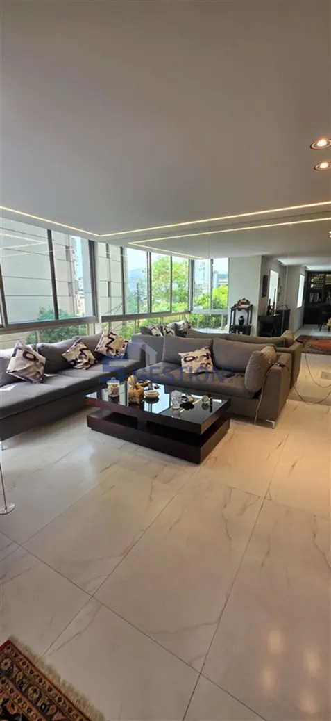 Office for Rent in Achrafieh — الصورة 1