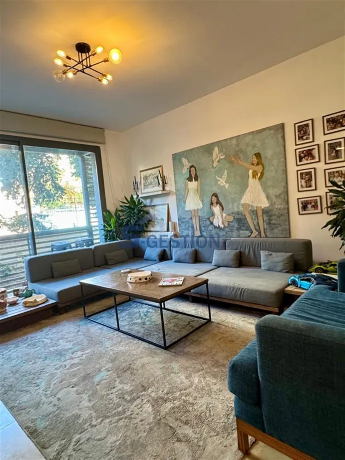 Apartment for Rent Furnished in Achrafieh