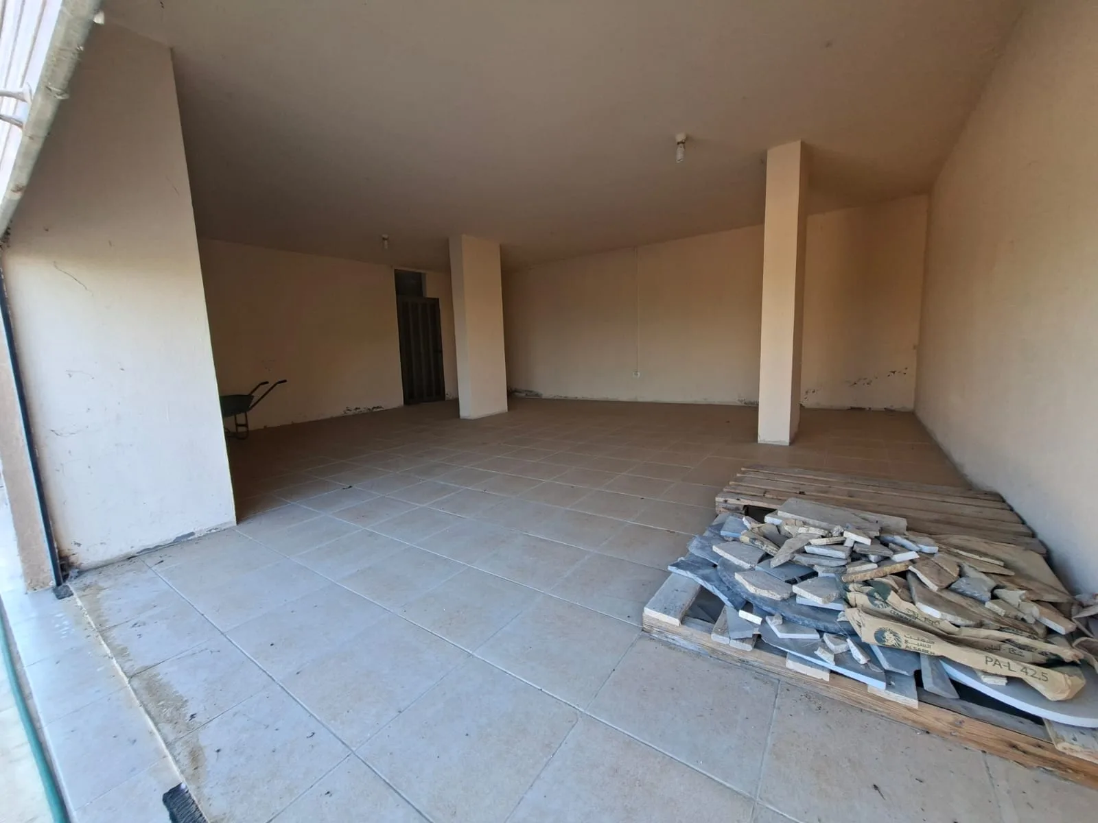 Shop for rent in Blat