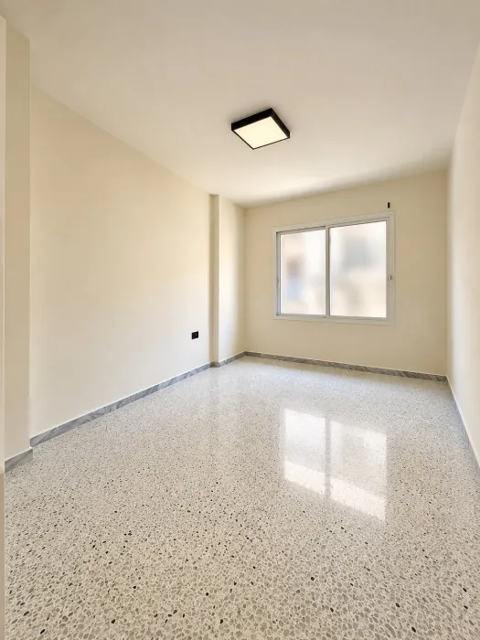 Apartment For Sale In Ras El Nabeh — الصورة 5