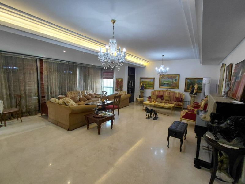 Apartment For Sale In Badaro — الصورة 5