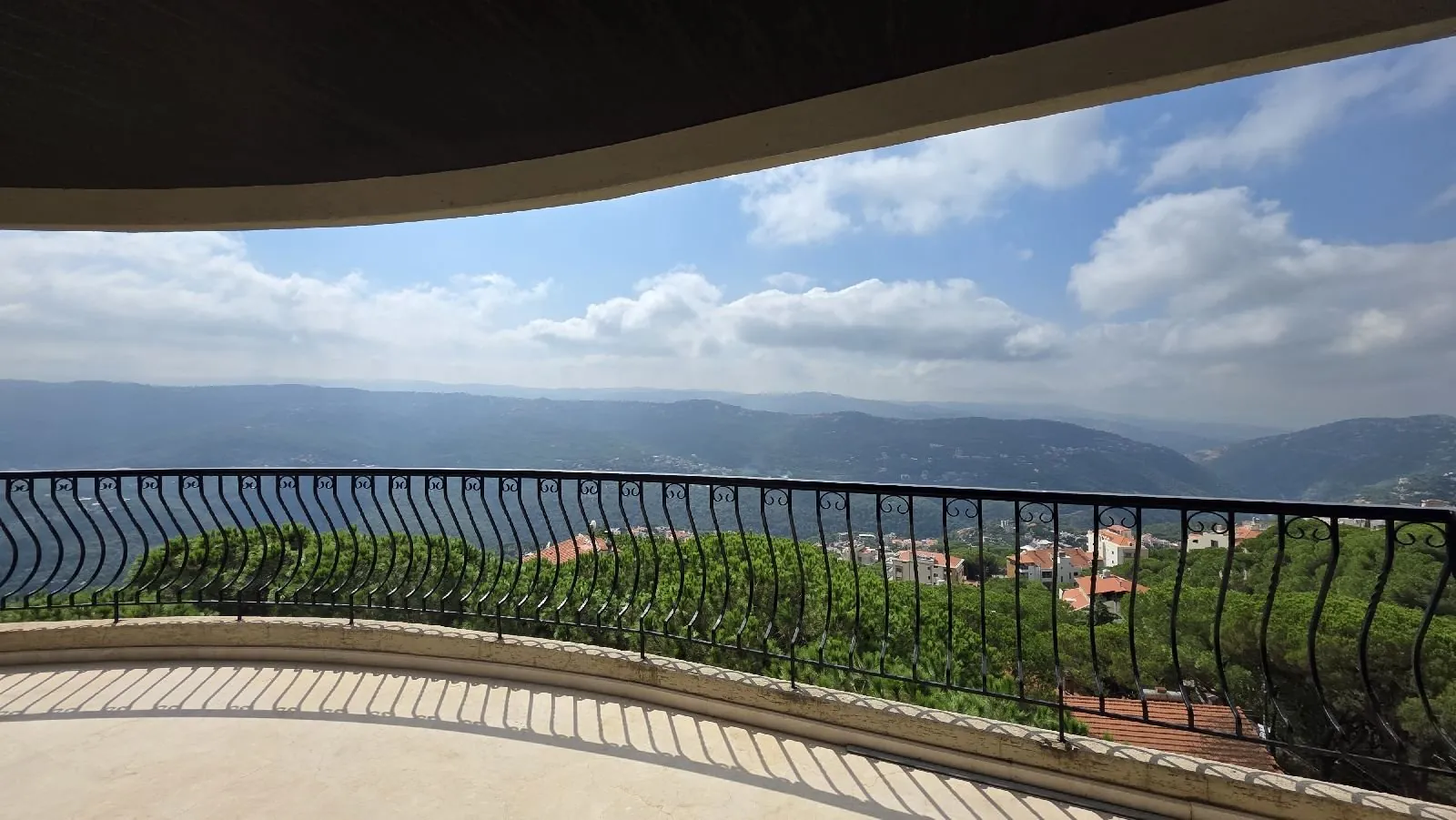 Apartment For Sale In Broummana