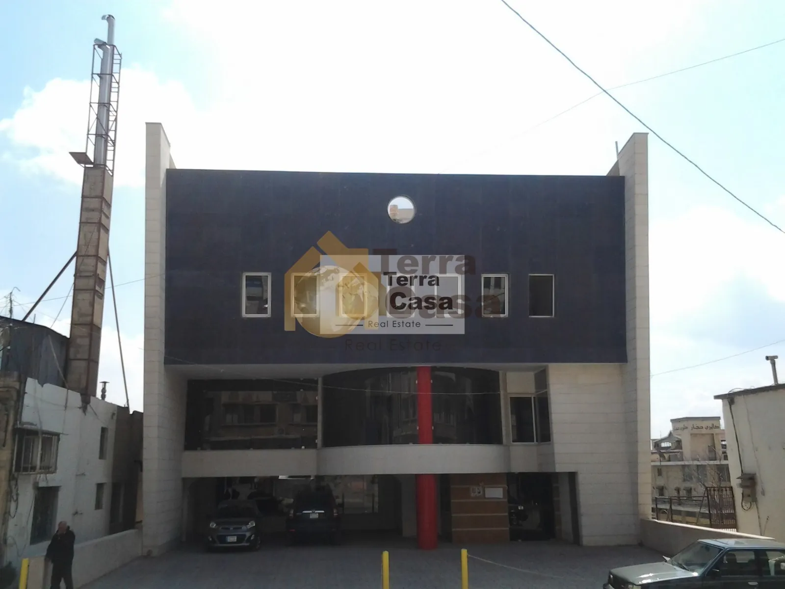 Haouch el omara showroom 820 sqm for Sale in a commercial center #253 — photo 2