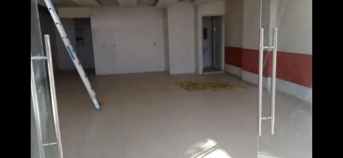 Shop 200 sqm, two floors for Sale in zahle maalaka main road Ref#1257