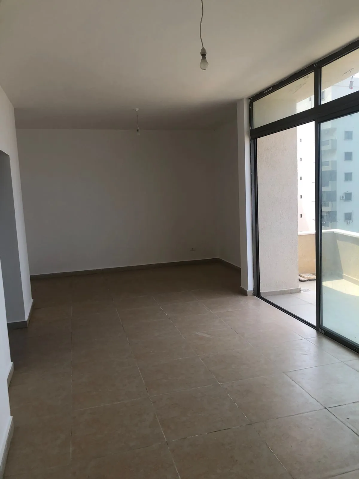Kfaryassine apartment with roof brand new one unit per floor sea view. — photo 3