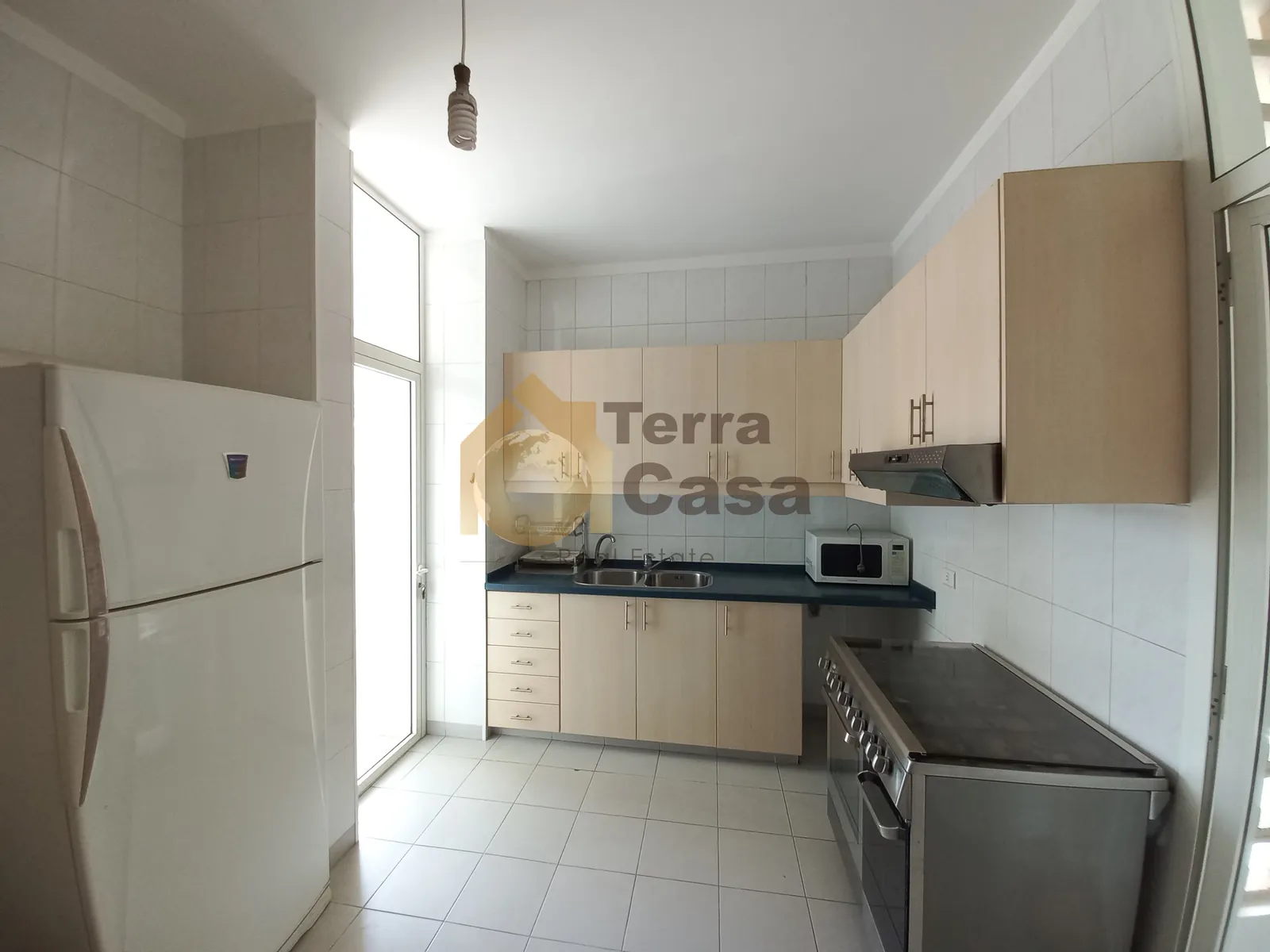 Fully furnished apartment in Yarzeh for Rent Ref#1860 — photo 2