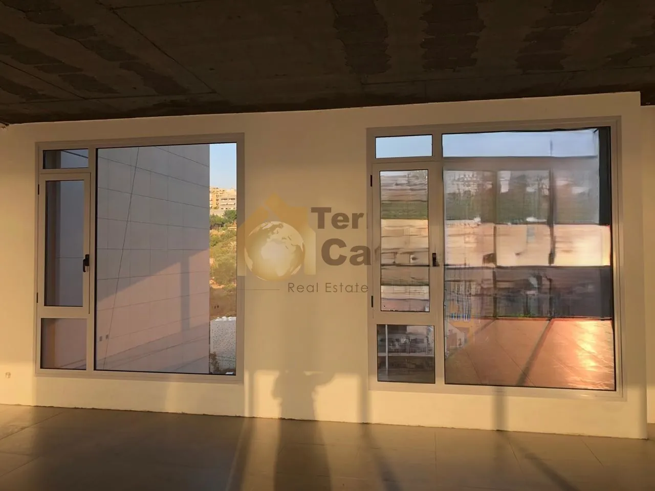 Dbayeh Brand new prestigious office sea view prime location Ref#2048 — الصورة 2