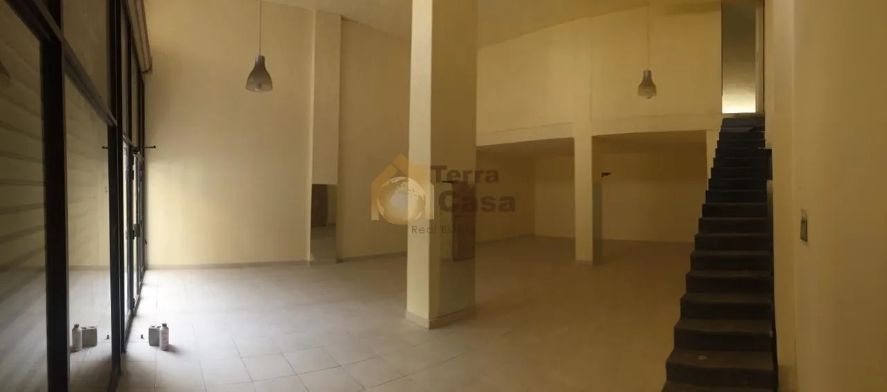 Haouch el omara shop 2 facades, 2 floors for Rent nice location #2071