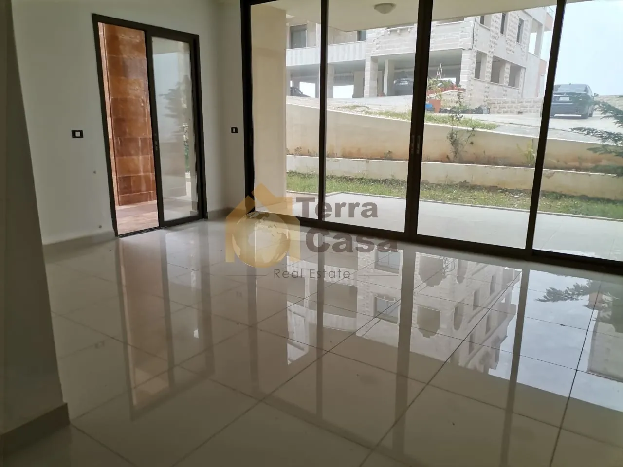Hboub apartment with 160 sqm terrace and garden Ref#2561 — الصورة 2