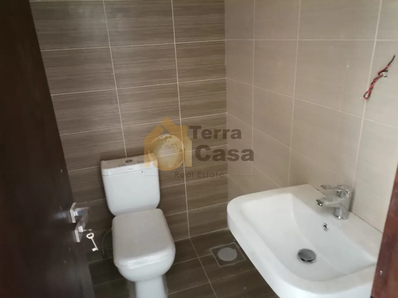 Hboub apartment with 160 sqm terrace and garden Ref#2561 — الصورة 4