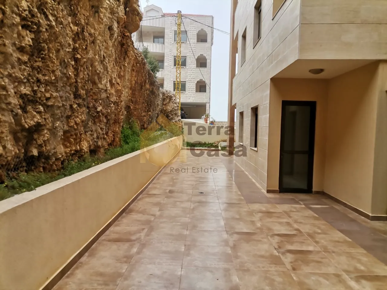 Hboub apartment with 160 sqm terrace and garden Ref#2561 — الصورة 5
