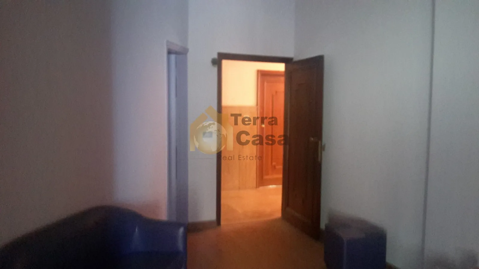 Zahle boulevard fully decorated office 55 sqm for Rent #417 — الصورة 2