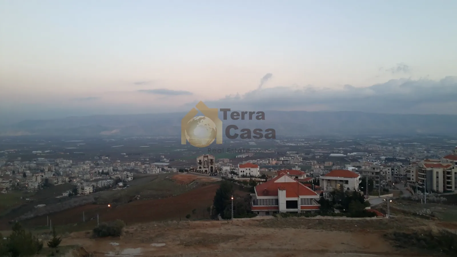 Zahle land 2216 sqm panoramic unblock able view with uncompleted villa #141 — photo 2