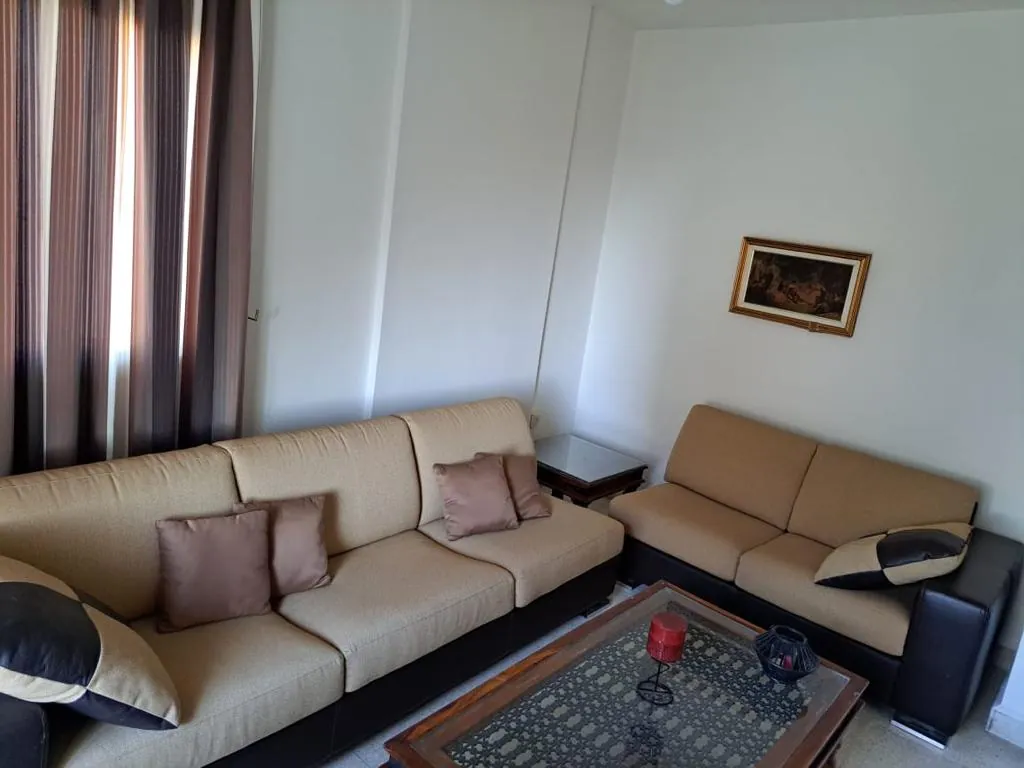 Rmeil, achrafieh, fully furnished apartment for Rent prime location — الصورة 4