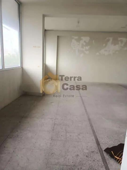 Haret sakher showroom/office 680 sqm for Rent on jounieh highway #4844 — الصورة 3