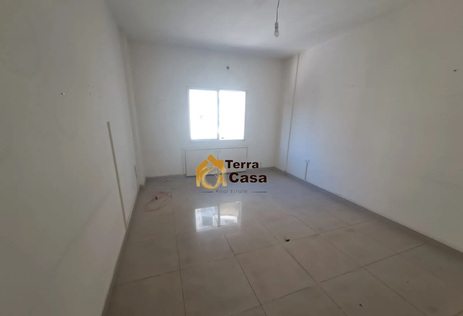 Zalka 35 sqm office for Rent Ref# 5453 — الصورة 2