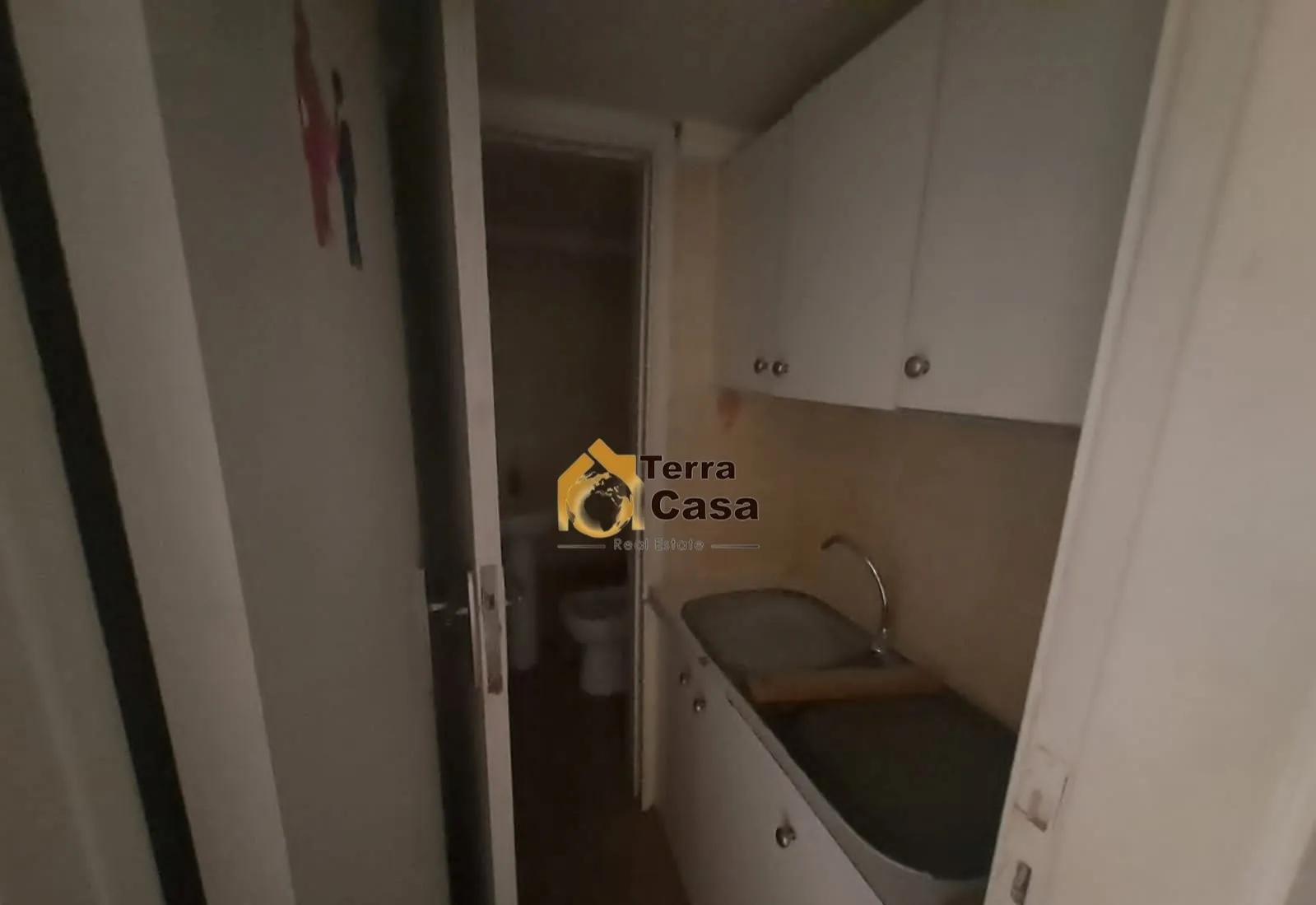 Zalka 35 sqm office for Rent Ref# 5453 — الصورة 5