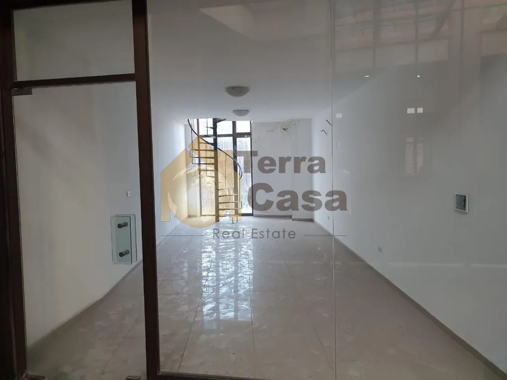 Office/shop two floors 70 sqm for Rent in kaslik Ref#5613
