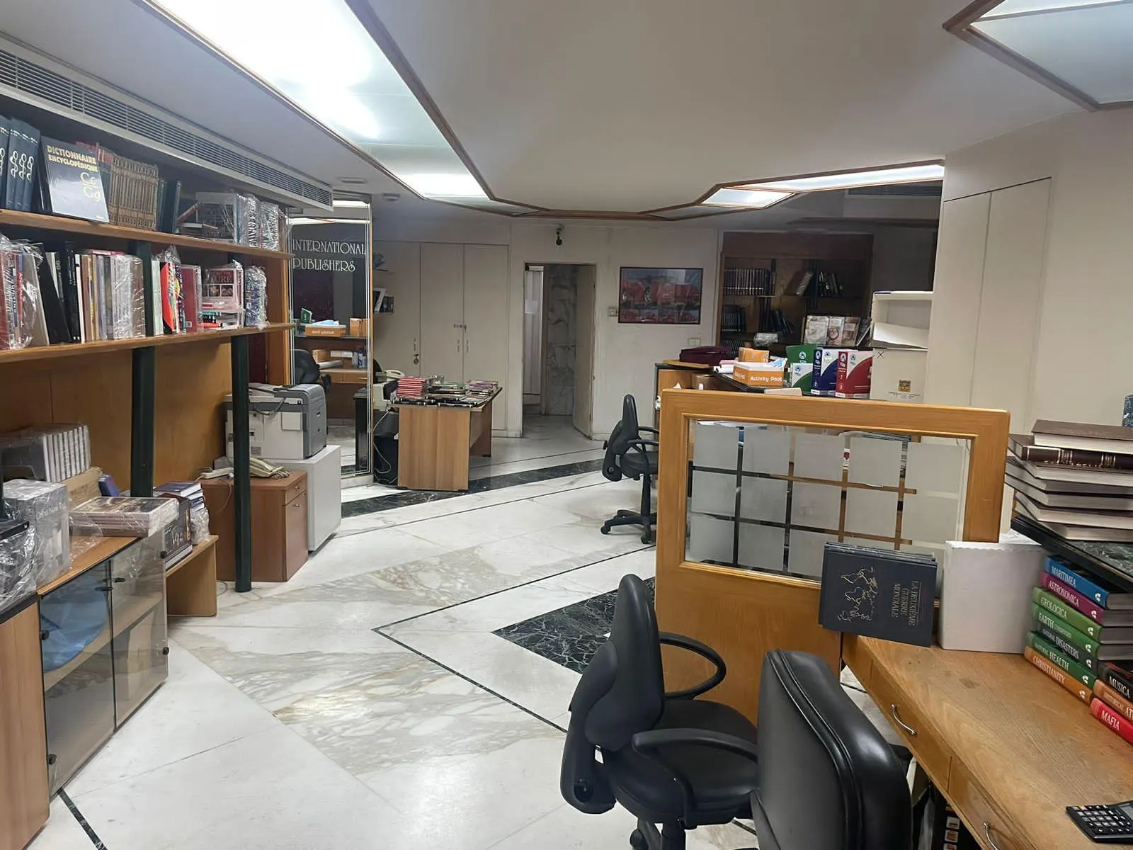 Achrafieh, sassine office 400 sqm for Rent prime location Ref#5687 — photo 4
