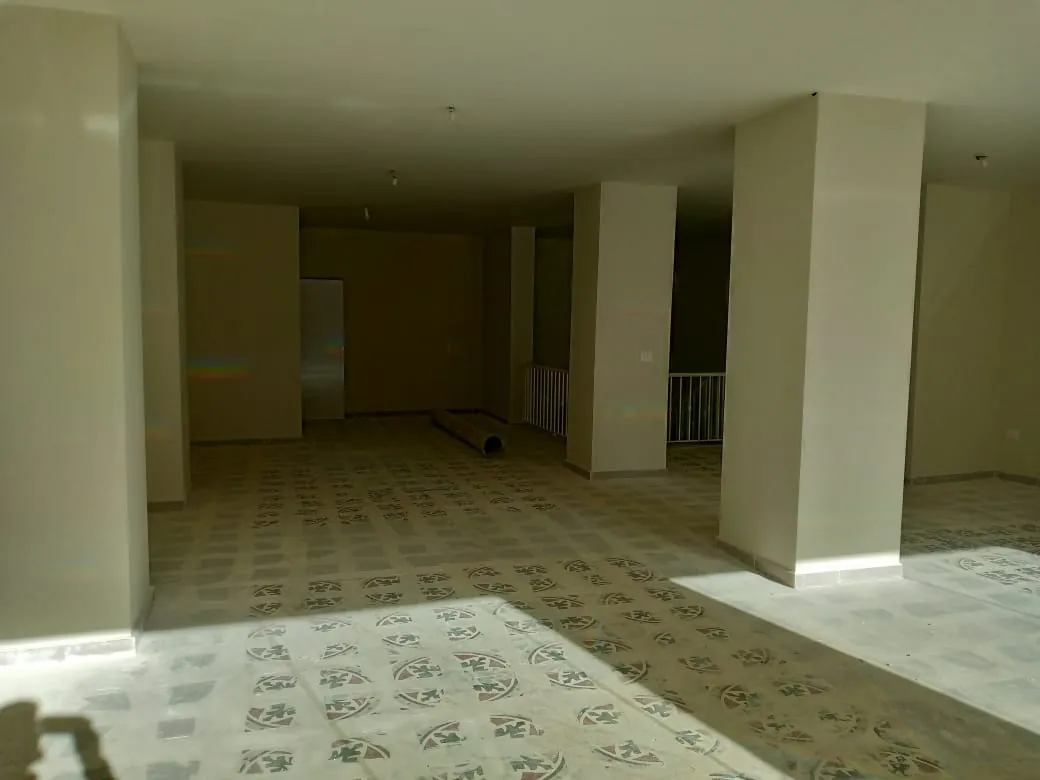 Zahle haouch el omara shop 300 sqm for Rent prime location Ref#5827