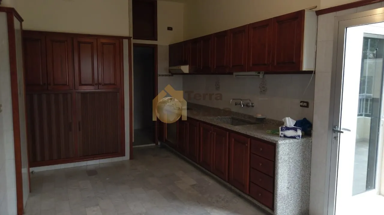 Haouch el zaraane 210 sqm apartment for Sale overlooking zahle Ref#5883 — الصورة 3