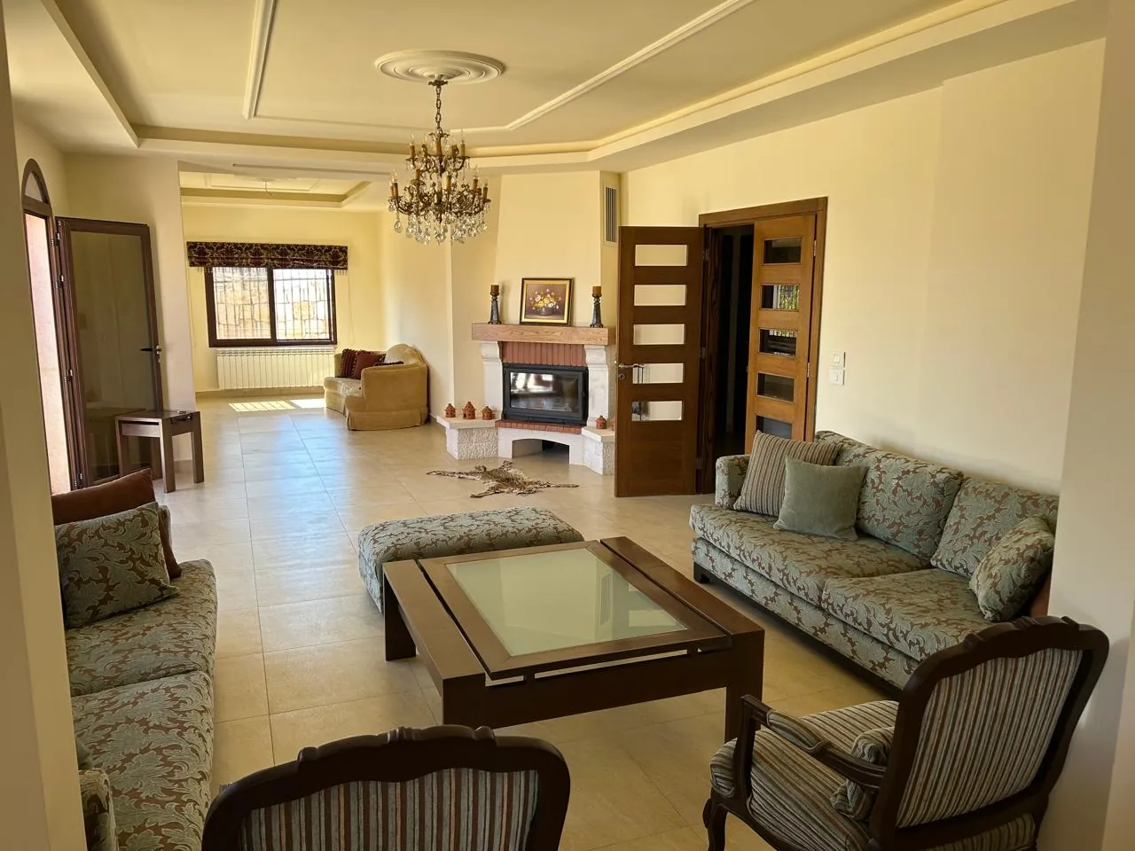 Ksara fully furnished luxurious villa with large garden Ref#6207 — الصورة 4