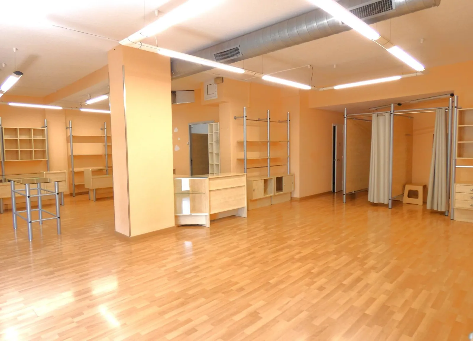 Spain shop in Barcelona, prime location UNIQUE OPPORTUNITY PR-00213 — الصورة 2