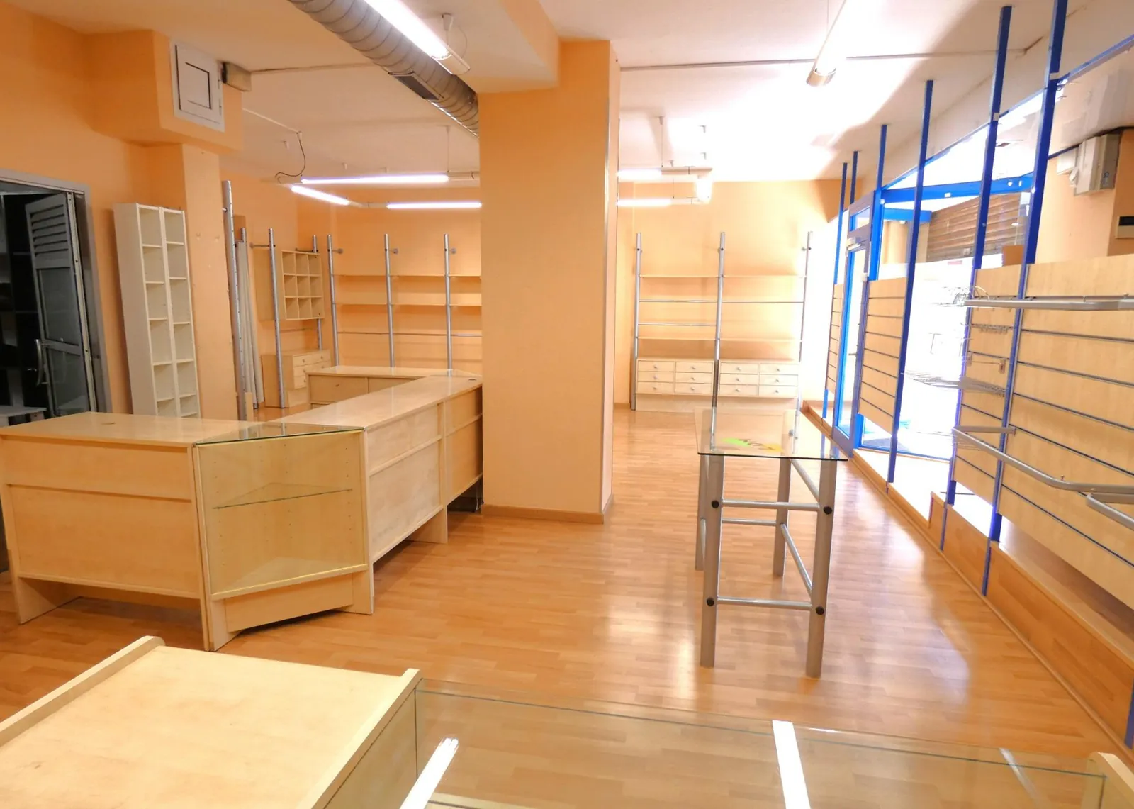 Spain shop in Barcelona, prime location UNIQUE OPPORTUNITY PR-00213 — الصورة 5