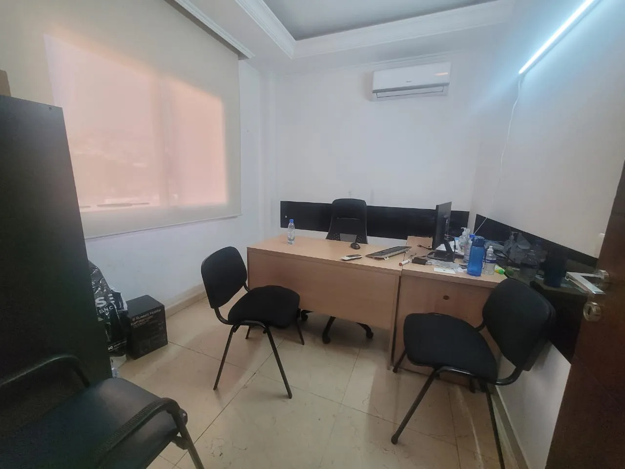 Dbayeh equipped and furnished office for Rent prime location ag-42 — الصورة 5