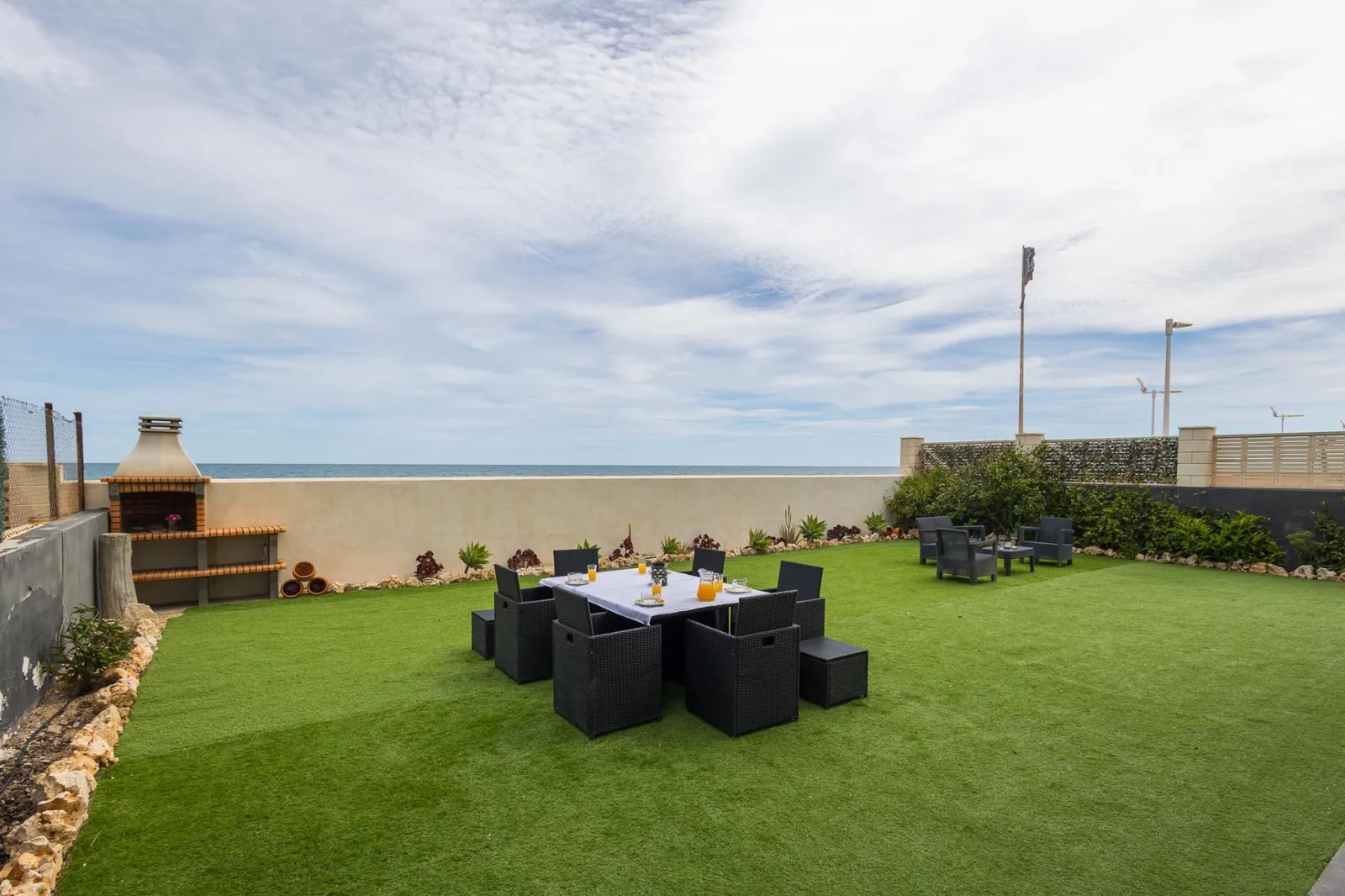 Spain renovated villa 3 floors, privileged location with sea view 003885 — photo 5
