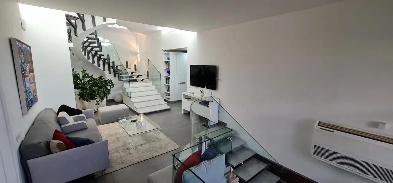 Rabieh villa for Rent open sea view, pool + terraces prime location #ag-44 — الصورة 3