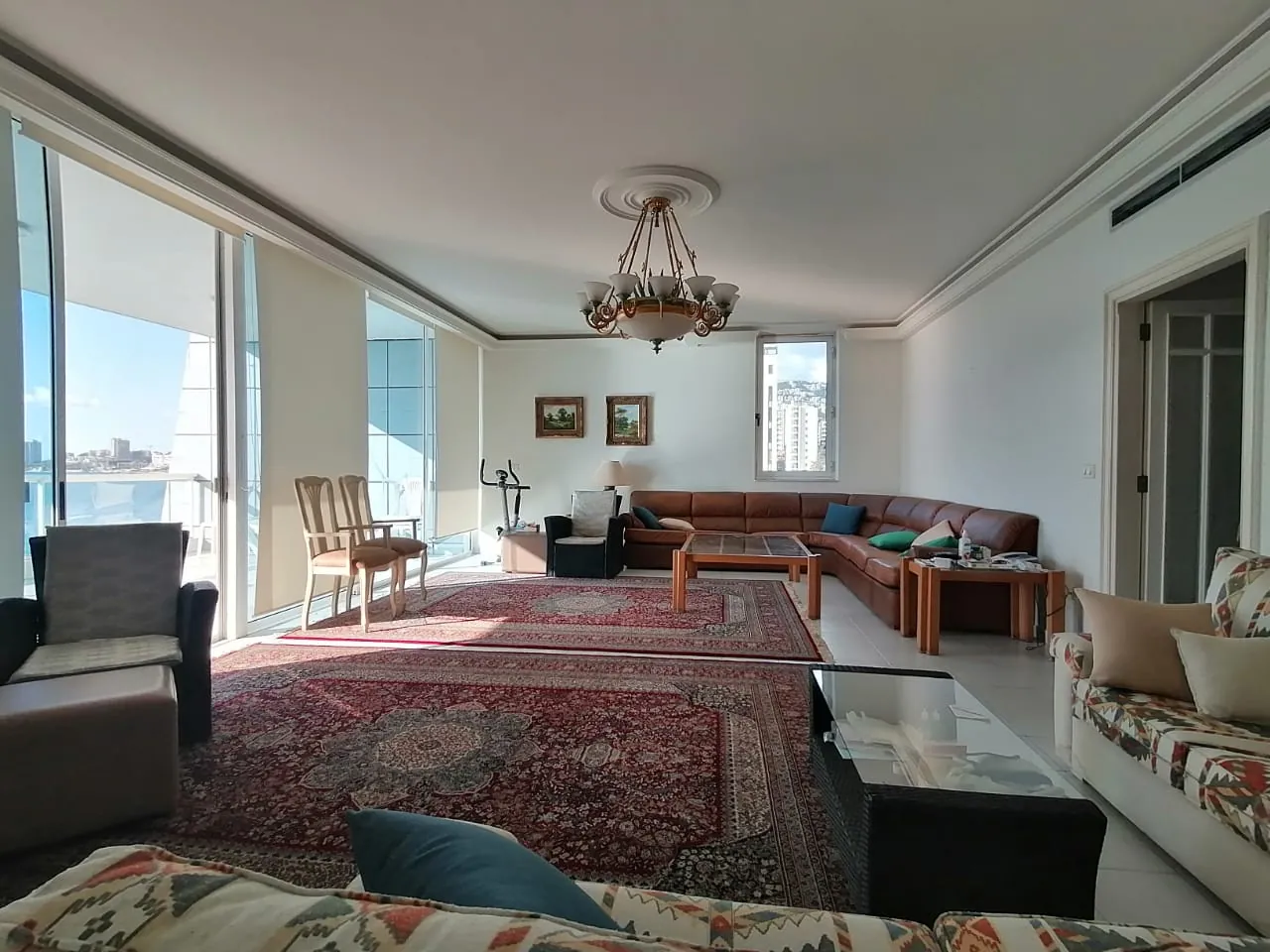 Fully Furnished Chalet for Rent in Maameltein – Panoramic Sea View #6508 — الصورة 2