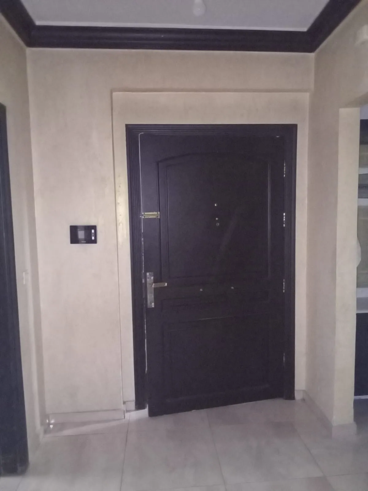 Chtoura fully furnished apartment for Rent prime location Ref#6511 — الصورة 4