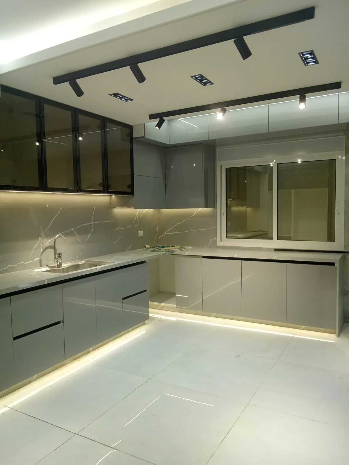Spacious First-Floor Apartment 160 sqm for Sale in Ksara Ref#6523 — photo 3