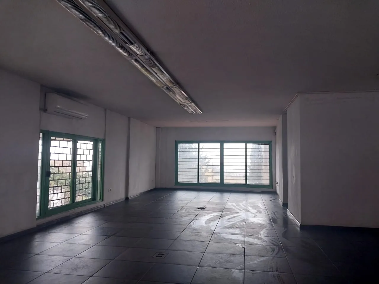 Shop 350 sqm three floors for Rent in Kaslik Ref#6528