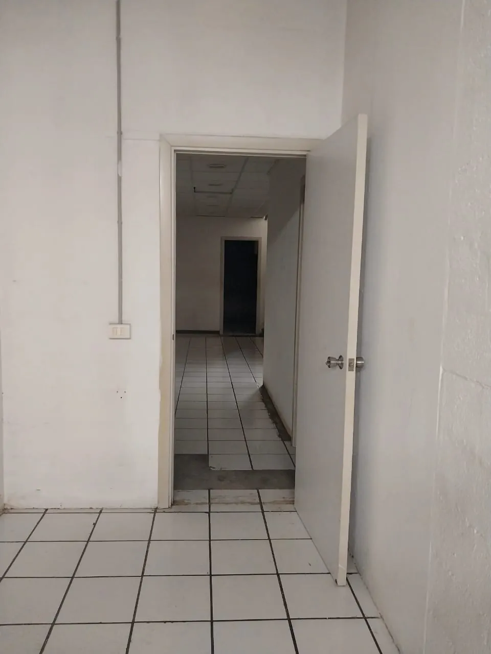 Shop 350 sqm three floors for Rent in Kaslik Ref#6528 — الصورة 4